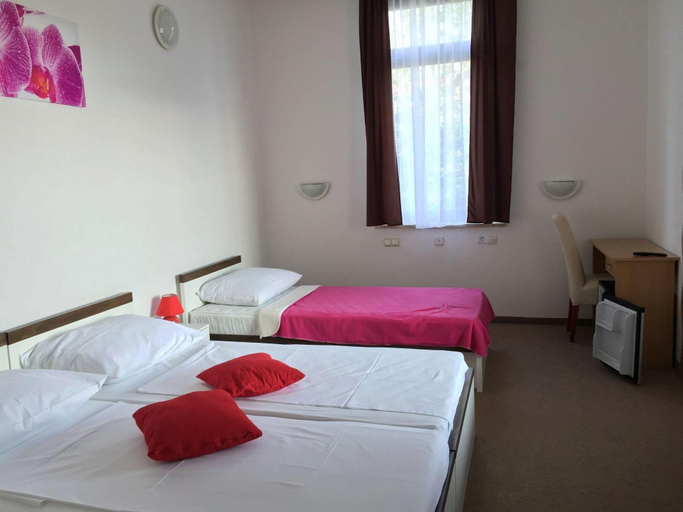 Bedroom 3, Hotel Ruza, Novi Vinodolski