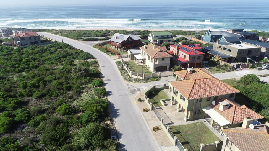 Others 5, Luxury Beachhouse Villa II, Eden