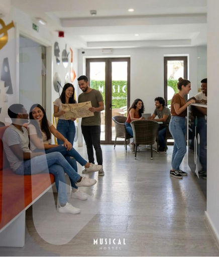 Others 5, Musical Hostel, Albufeira