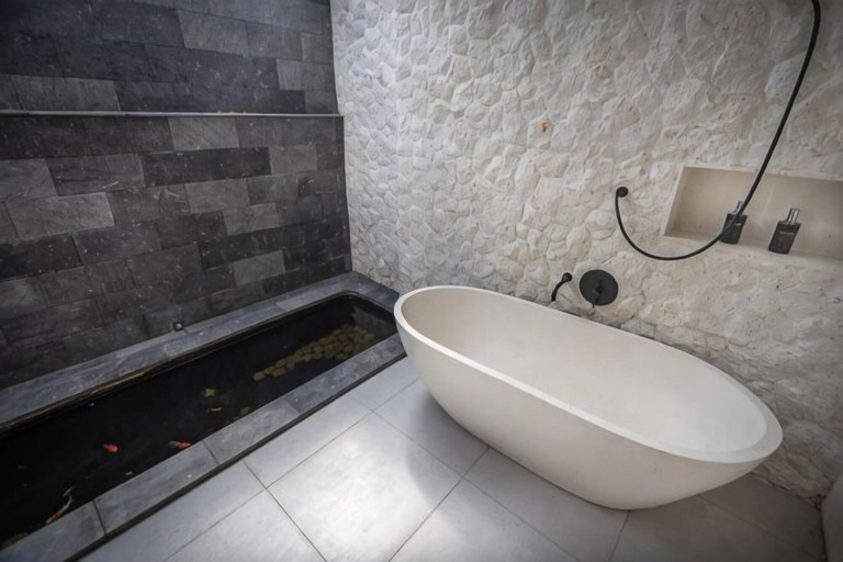 Bathroom 4, Samastiti Bingin Luxury appartements steps from the beach, Badung