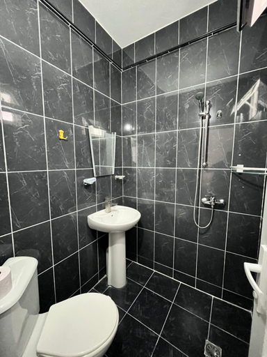 Bathroom, Zuri Kvariati, Batumi