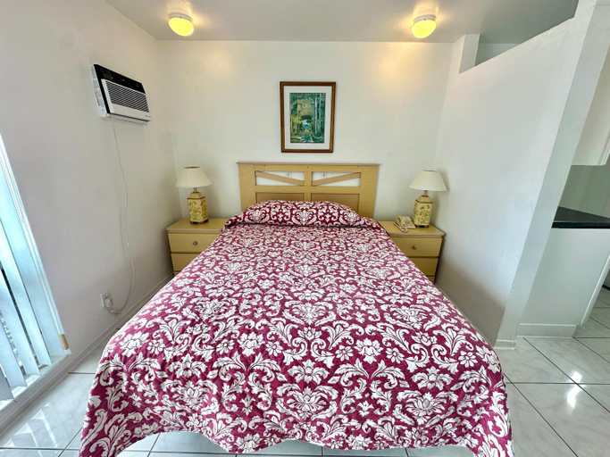 Bedroom 2, Birch Patio Motel, Broward