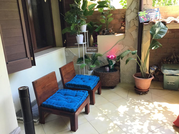 Others 4, Brezza di mare appartamento in Villa con giardino e spiaggia ,casa vacanze al mare, Cagliari