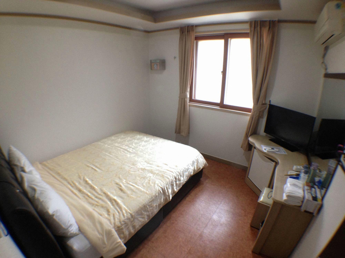 Bedroom 2, Suanbo Saipan Hot Spring Hotel, Chungju