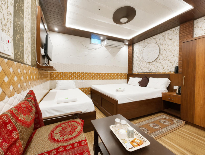 Bedroom 3, Goroomgo Hotel Hanuman Near Ram Mandir Ayodhya, Faizabad