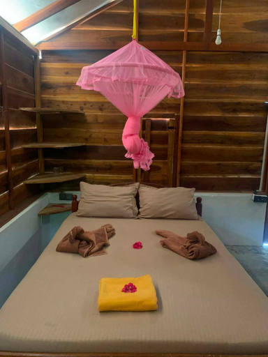 Bedroom 3, Thambili cabanas whisky point, Pothuvil