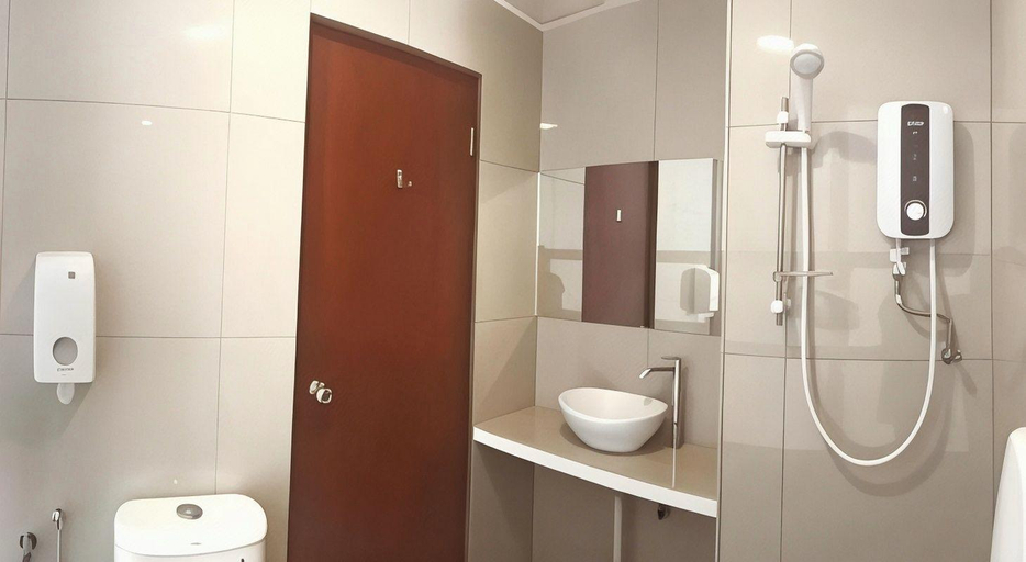 Bathroom 4, Place2Stay Business Hotel @ Metrocity, Kuching