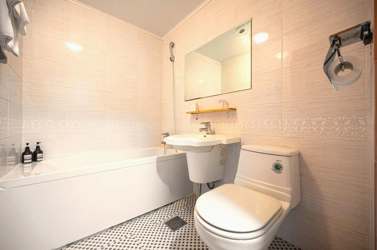 Bathroom 5, EQ Stay Hotel & Guesthouse, Jeju
