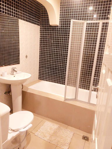 Bathroom 3, Portersville Private Lodge, Western Rural
