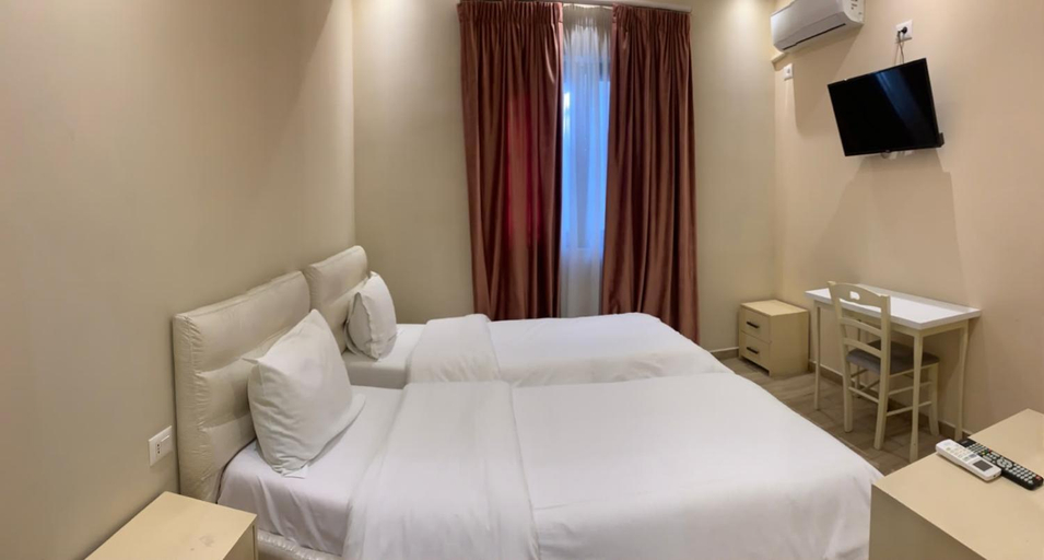 Bedroom 2, SR99 Hotel, Tiranës