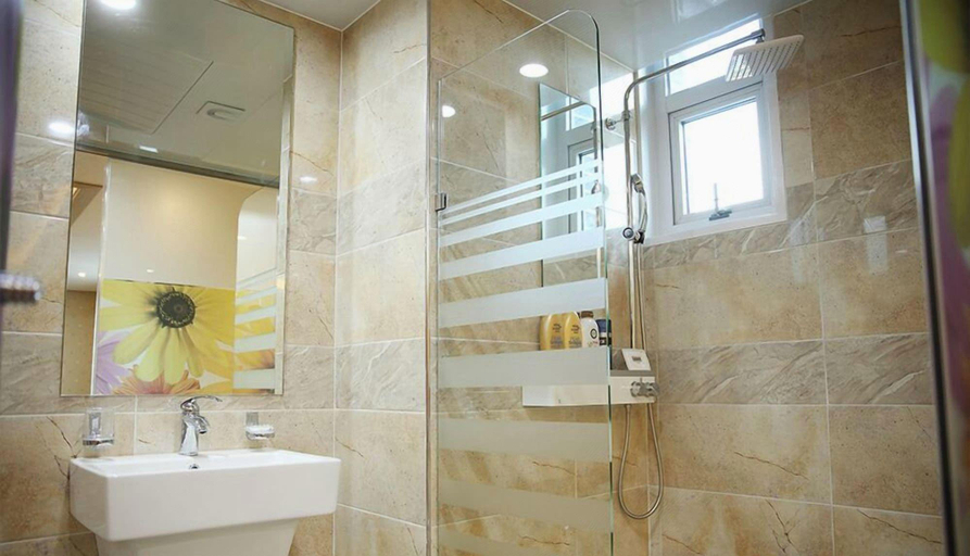 Bathroom 4, Arisu Gyeongju, Gyeongju