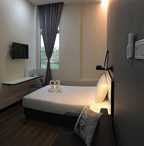 Bedroom 3, Swing & Pillows @ Kota Kemuning Selangor, Shah Alam