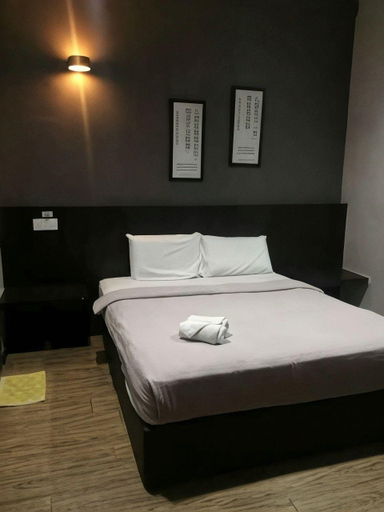 Bedroom 3, Room V @ Jalan Jenang, Batu Pahat