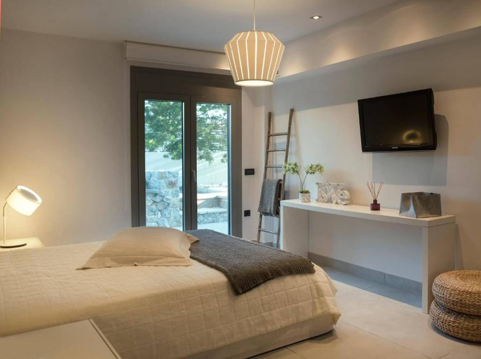 Bedroom 4, Villa Soligia Blue - New Luxury Sea front Villa, Peloponnese