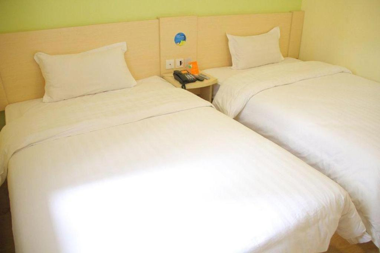 Bedroom 5, 7 Days Inn Qingdao Si Liu South Road, Qingdao