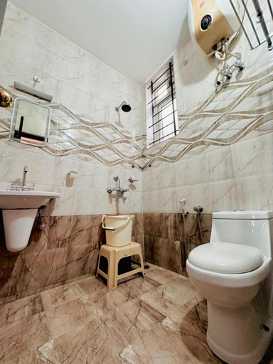 Bathroom 3, IMPERIAL COTTAGE, HILL BUNK OOTY, The Nilgiris
