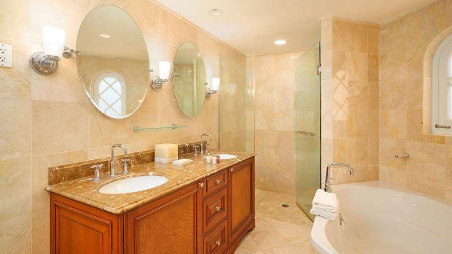 Bathroom 4, St. Peter's Bay 301 3 Bedroom Apts