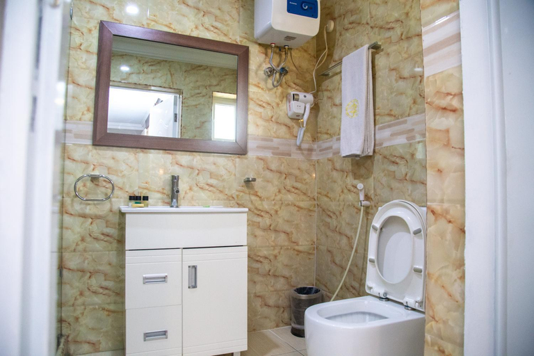 Bathroom 5, Visa Karena Hotels, Port Harcourt