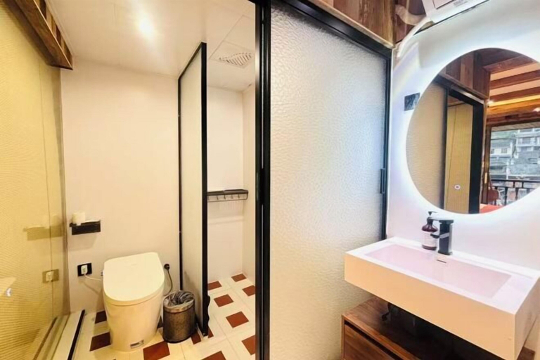 Bathroom 3, Fuyuan Riverview Homestay, Xiangxi Tujia and Miao