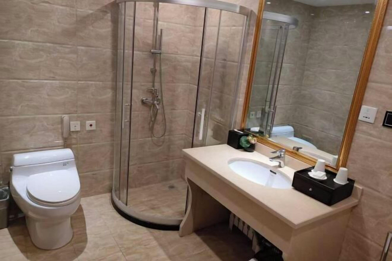 Bathroom 4, Golmud Hotel, Haixi Mongol and Tibetan