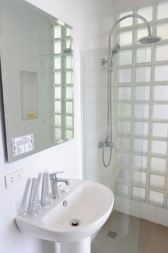 Bathroom 4, Luxx Boutique Boracay, Malay