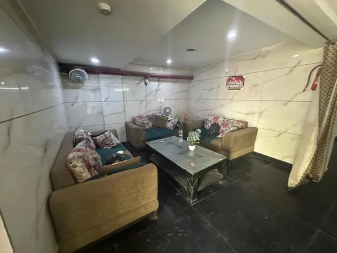 Lobby 3, Fabhotel Snereya, Delhi