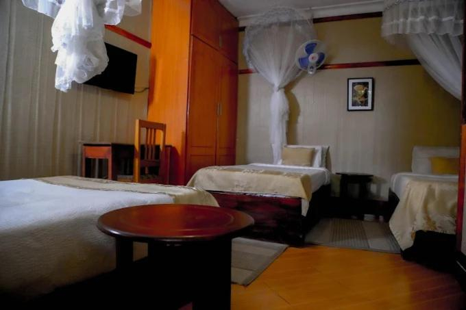 Others 2, Boulevard Excelsior Motel, Fort Portal