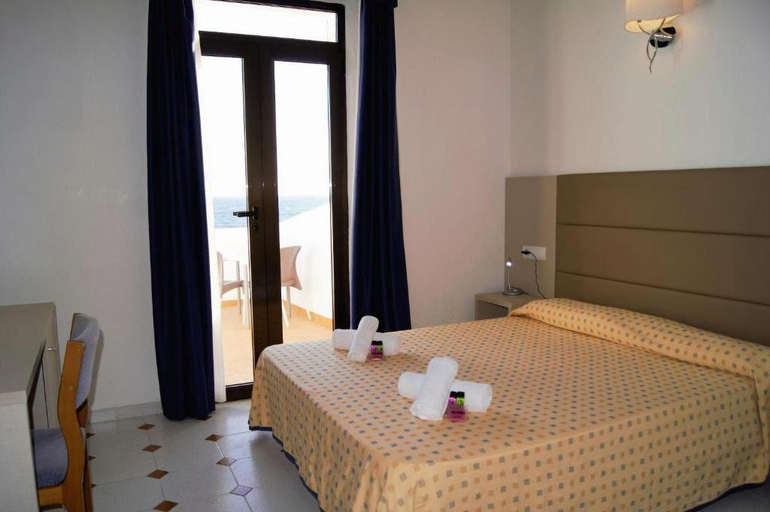 Bedroom 3, Hotel Roca Bella, Baleares