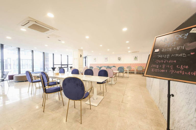 Food & Drinks 5, GLADSHEIM HOTEL, Seogwipo