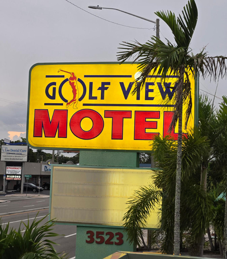 Others 5, Golf View Motel, Lee
