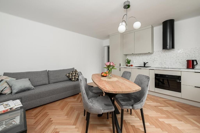 Interior, ShortStayPoland Sienna B194, Warsaw