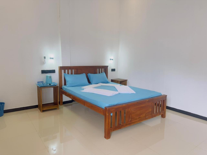 Bedroom 2, Amwaj Blue Cabana Arugambay, Pothuvil