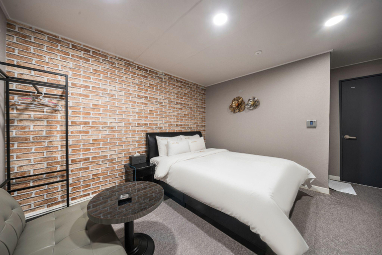 Bedroom 3, Gunsan Hotel May, Gunsan