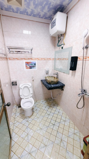 Bathroom 5, Khuyen Ngoc Hotel, Sa Pa