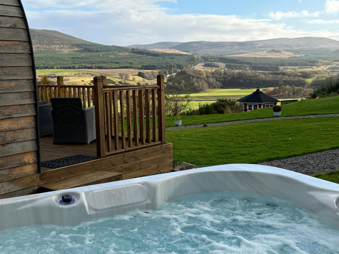 Sport & Beauty 4, Daviot Luxury Pods, Highland