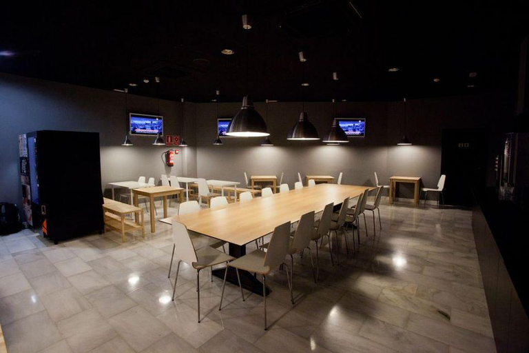 Food & Drinks, Cosmo Apartments Marina – Auditori, Barcelona