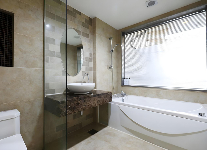 Bathroom 3, Maple Tourist Hotel, Jeongseon