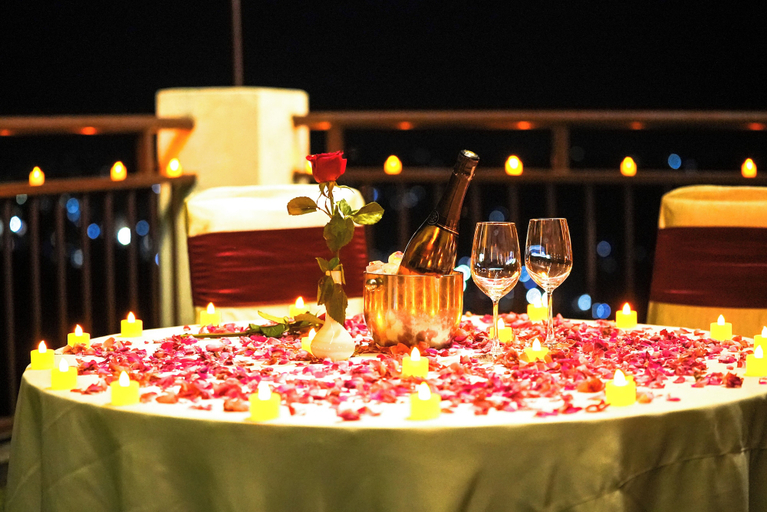 Food & Drinks