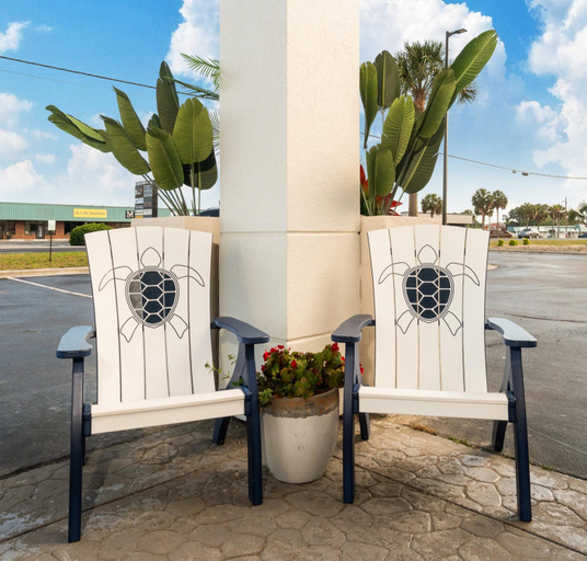 Exterior view 4, The Windstar Hotel - Emerald Isle, Swansboro, Carteret