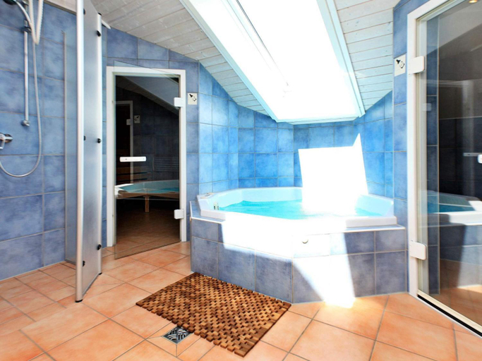 Bathroom 3, 4 star holiday home in Ottendorf, Cuxhaven