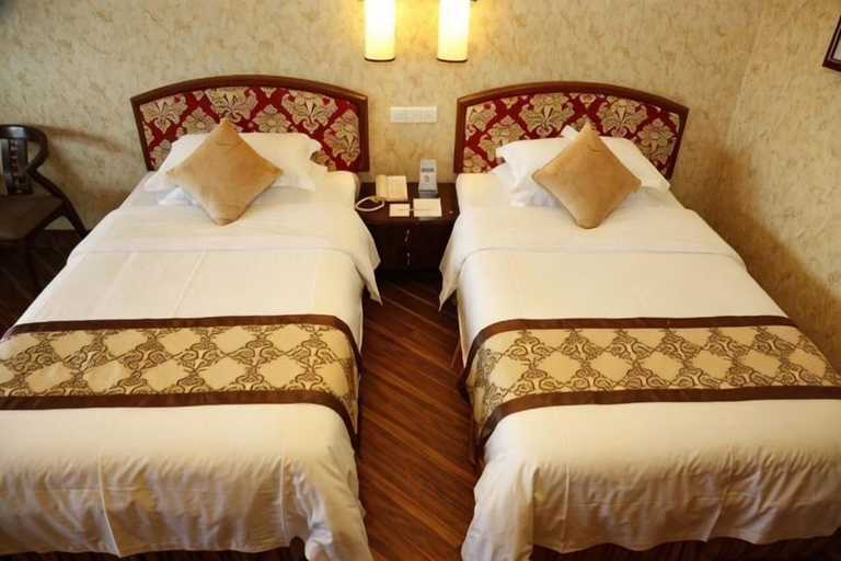 Bedroom 3, Yannanfei Weilong Hotel, Meizhou