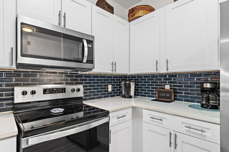 Private kitchen 3, Heron's Watch Way 3304, Walton