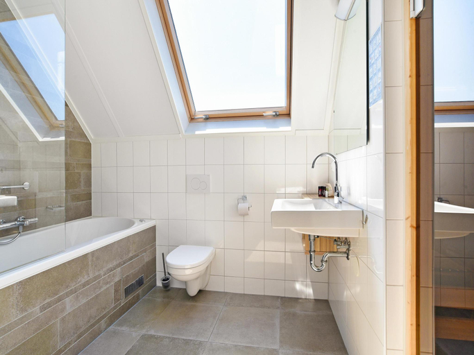 Bathroom 3, Sauna Stay Near the Sea, Sluis