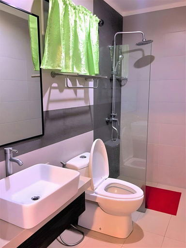 Bathroom 5, Cresebo Mansion, Tagbilaran City