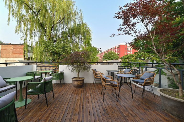 Outdoor dining 4, yonghe yard hotel, Beijing
