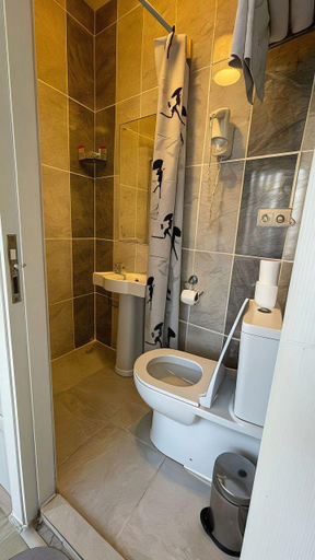 Bathroom 4, Chez Bore Otel, Beyoğlu
