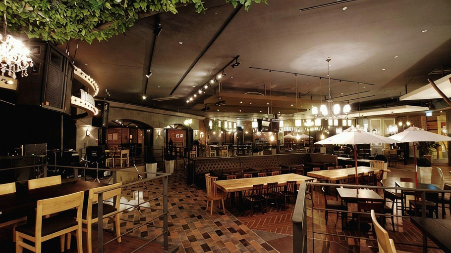 Food & Drinks 4, Ariana Hotel, Buk