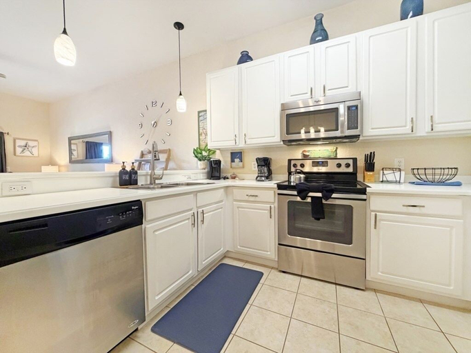 Private kitchen 3, Pelican Paradise 3 Bedroom Condo, Polk