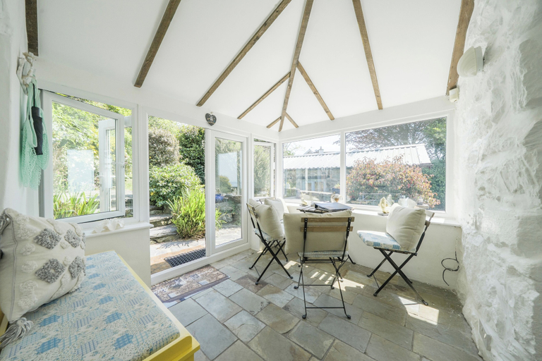Others 3, Sea View Cottage , Walk to Beach , dog Friendly, Gwynedd