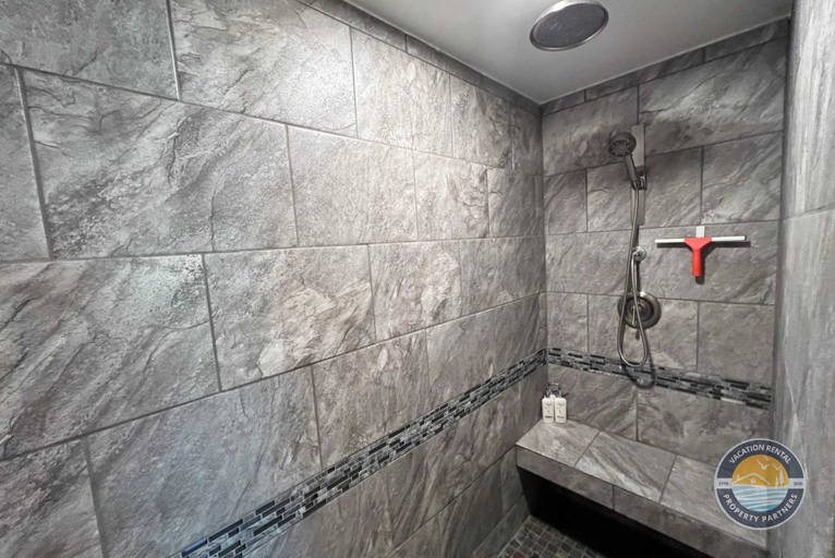 Interior 5, Charming, Pet-friendly Lake Retreat, Walworth